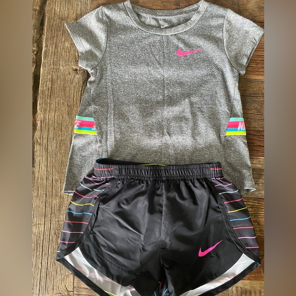 Nike Other - Nike girls size 4T workout set